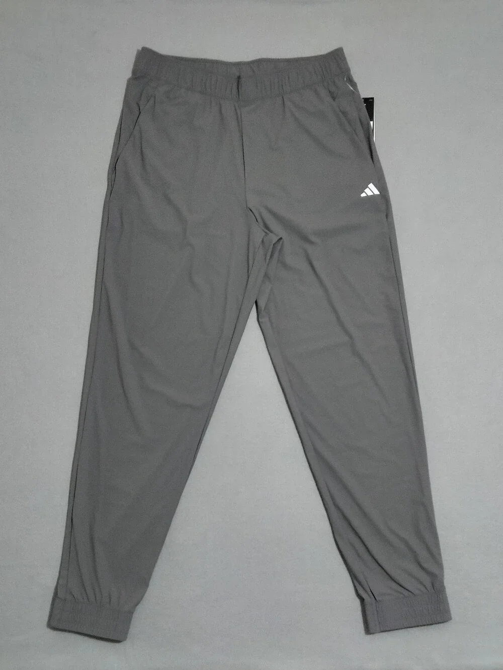 Adidas Essentials Joggers Pants Men's Size Medium Grey Lightweight ADVR1038 NWT